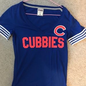 Victoria’s Secret PINK - cubbies v- neck